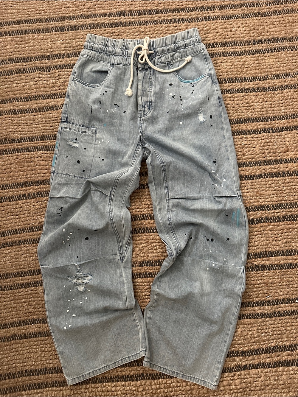 Easel fantastic Paint-Splatter Jeans …